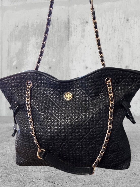 Tory Burch Handbags - Tory Burch Bryant Black Quilted Leather Chain Shoulder Tote- EUC